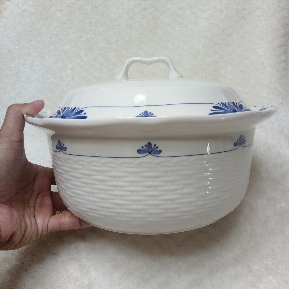 Noritake 2qt Dutch Tile Covered Vegetable Bowl